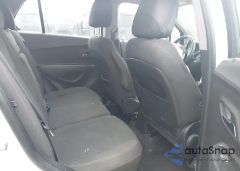 2017 Chevrolet Trax Ls z USA, uszkodzony, nr VIN KL7CJKSB3HB116293